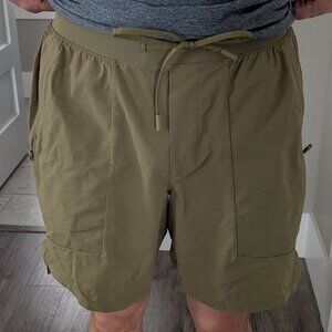 Lululemon Men's License to Train Linerless Shorts 7" LARGE Bronze Green